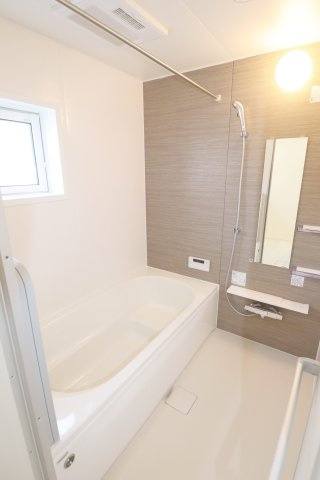 郡山市静町4期　　　　1号棟　　大成小学校、郡山第７中学区の浴室