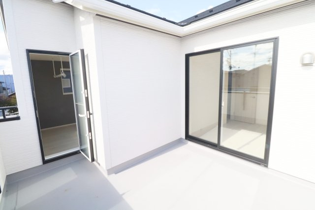 郡山市静町4期　　　　1号棟　　大成小学校、郡山第７中学区のバルコニー