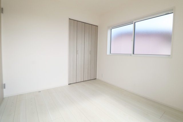 郡山市静町4期　　　　1号棟　　大成小学校、郡山第７中学区の洋室