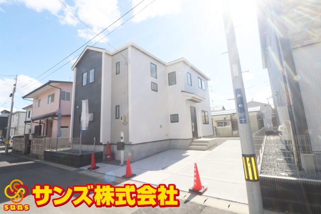 郡山市静町4期　　　　1号棟　　大成小学校、郡山第７中学区の外観|北西側から見た駐車場を含む外観