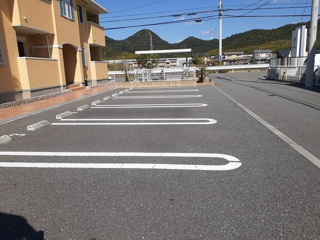 ココアガーデンⅡの駐車場