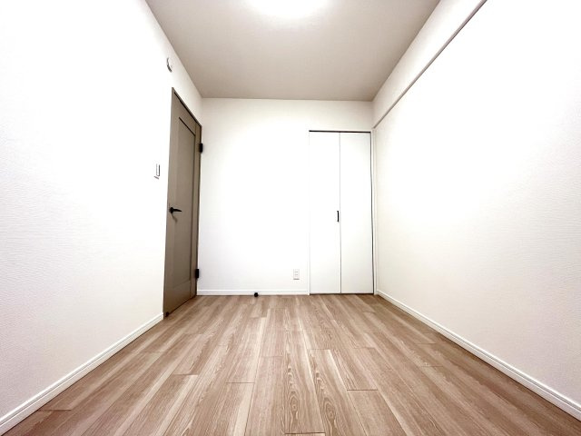 コスモ町屋の洋室