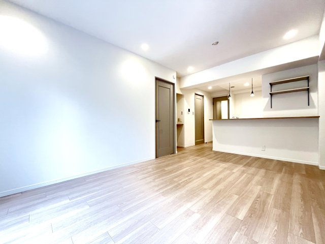 コスモ町屋の居間・リビング