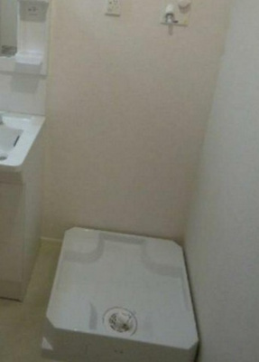 【設備】 | KOTI東高円寺 | 室内洗濯機置き場。