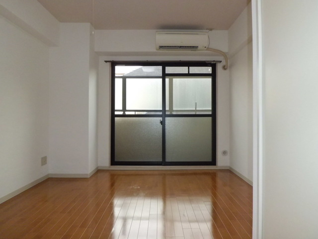 エスペランサ御影Ⅲの居間・リビング