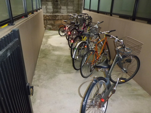 エスペランサ御影Ⅲの駐車場