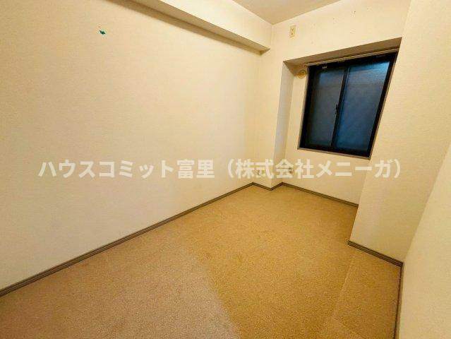 ライオンズガーデンシティ成田の洋室