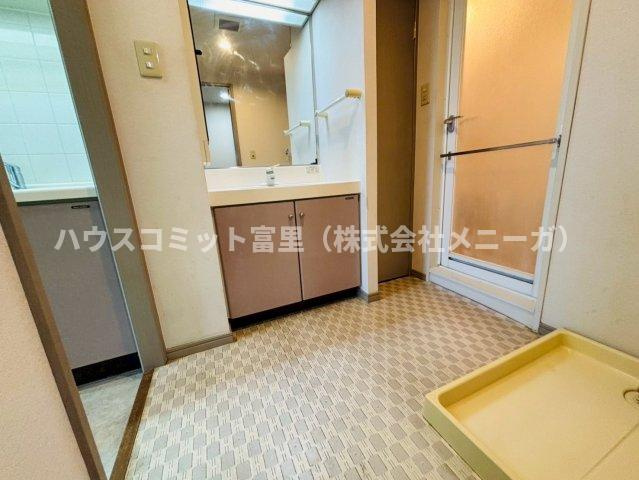 ライオンズガーデンシティ成田の独立洗面台