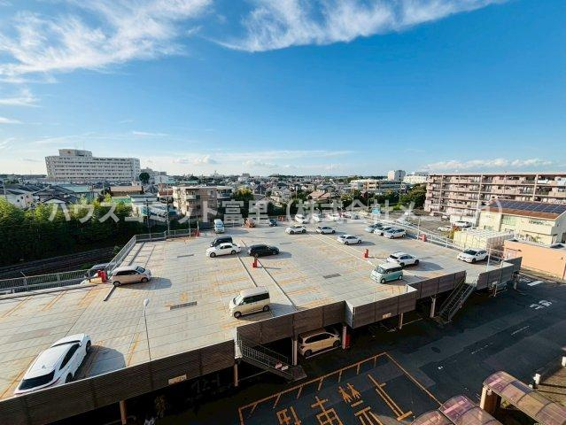 ライオンズガーデンシティ成田の駐車場