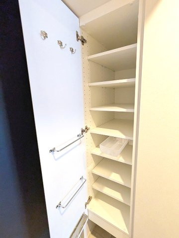 LEFOND PROGRES田原町の設備|収納豊富なトールタイプのシューズBOX、傘ストック付です