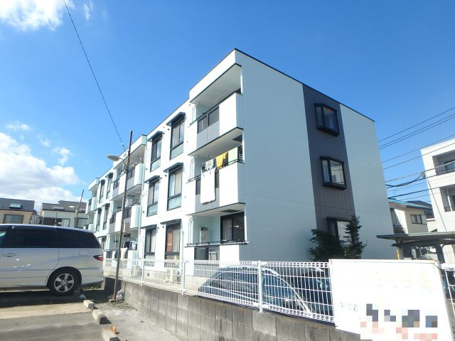 ロイトンⅠの外観|コンビニまで3分・スーパーまで4分と生活便利♪