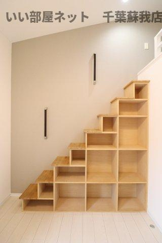 ロザリーヒルの洋室|落ち着いた色調の洋室です