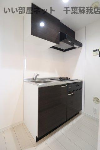 ロザリーヒルのキッチン|コンパクトなキッチンで掃除もラクラク