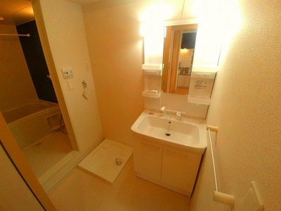 【洗面所】 | ラ・クレール・メゾン | コンパクトで使いやすい洗面所