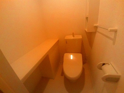 【トイレ】 | ラ・クレール・メゾン | 落ち着いた色調のトイレです