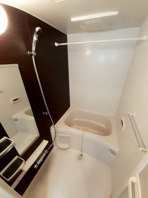 【浴室】 | ヴィスキオ大蔵海岸 | 落ち着いた空間のお風呂です