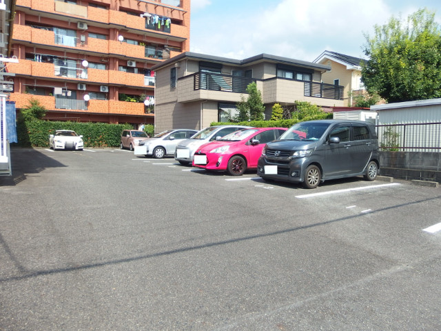 ビューバレー六名の駐車場