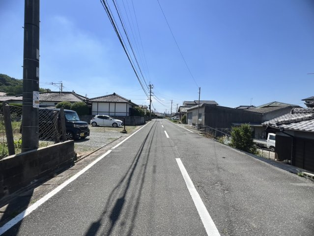 土地　大牟田市　岬1303の前面道路含む現地写真