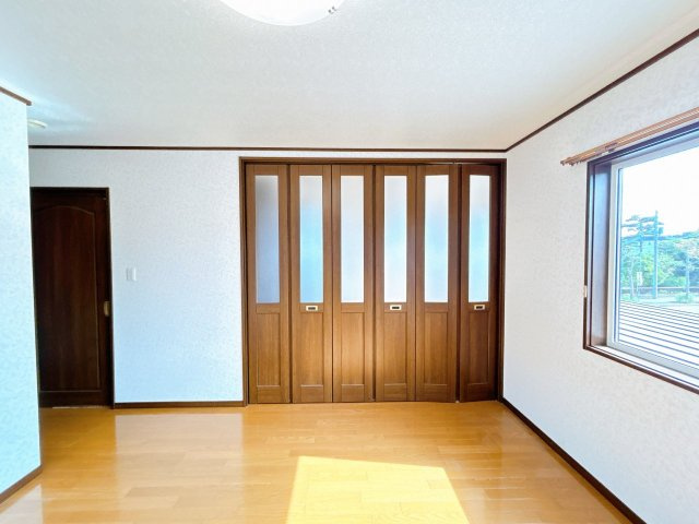 網走市潮見10丁目中古住宅の洋室