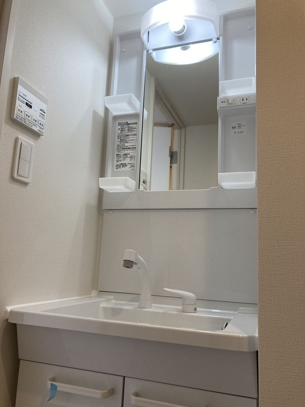 リブリ・大宮土呂 の独立洗面台