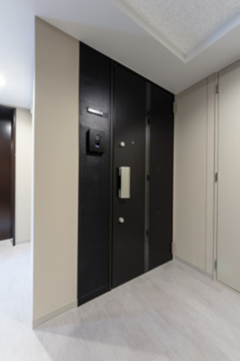 【玄関】 | 堀之内マンション | ※写真は同タイプ住戸です。