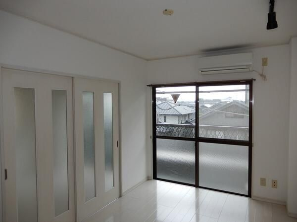 アーバンＳＴの居間・リビング