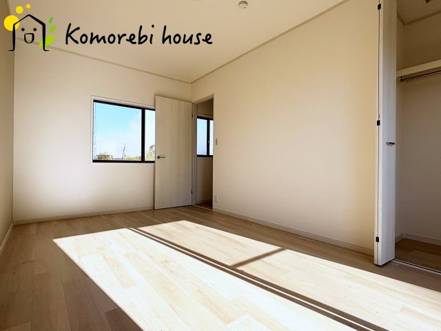 川島町三保谷宿　中古一戸建ての寝室|落ち着いた色調の寝室です