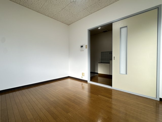 ハイム山之内の洋室