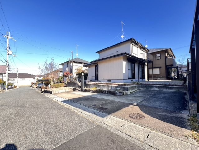 藤原台中町6丁目戸建の駐車場