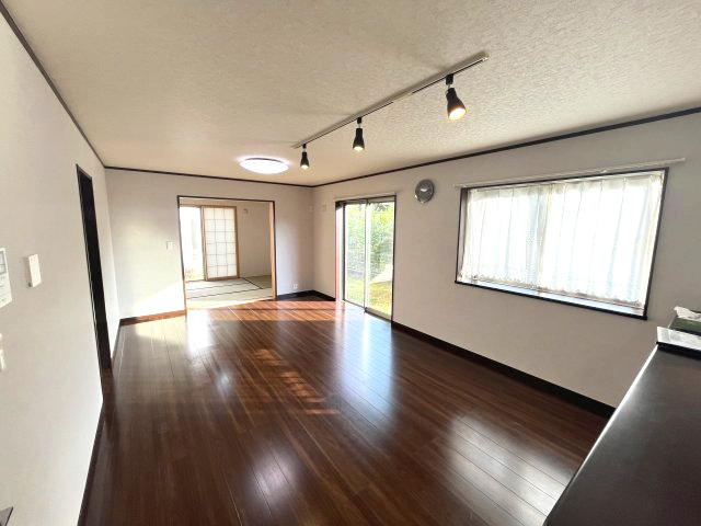 所沢市久米　中古戸建の居間・リビング|リビングです