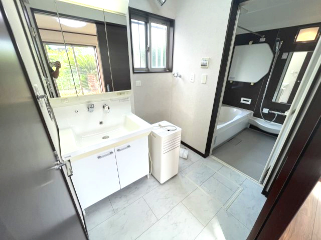 所沢市久米　中古戸建の洗面所|スペースが確保できる洗面所です