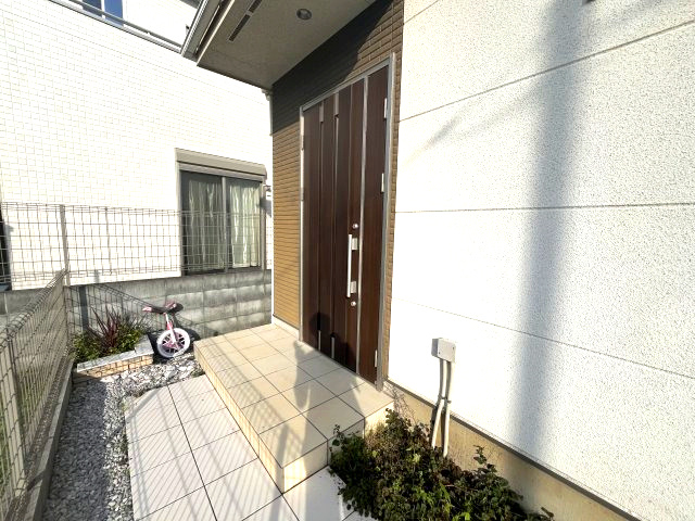 所沢市久米　中古戸建の玄関|シンプルで使いやすい玄関です