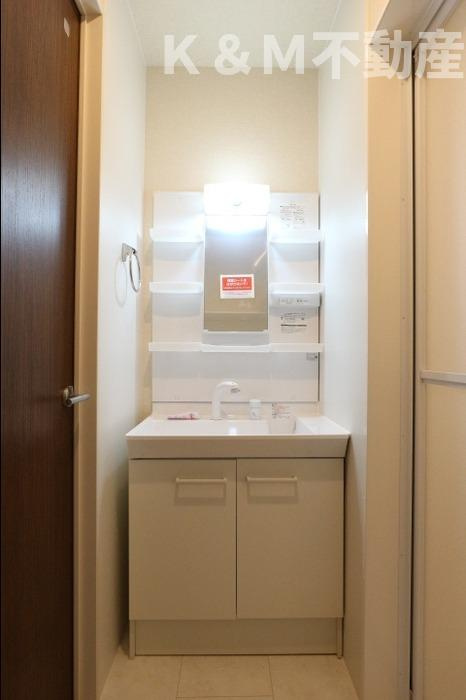 エスポワールの洗面所|明るい洗面所です