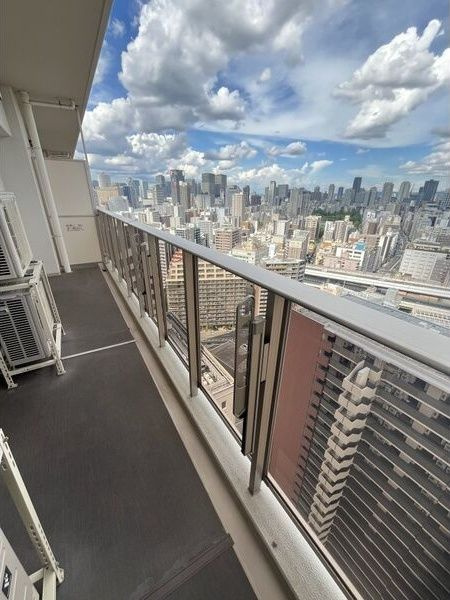 阿波座ライズタワーズ フラッグ46のバルコニー