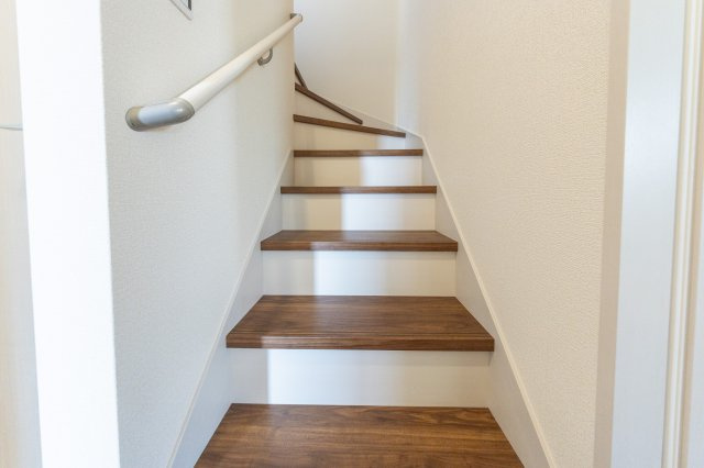 【その他】 | 鈴鹿市池田町《2号棟》 | 階段