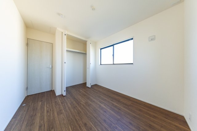 【洋室】 | 鈴鹿市池田町《2号棟》