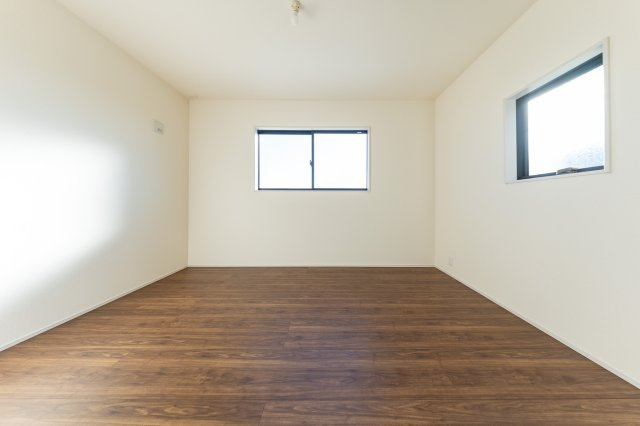 【洋室】 | 鈴鹿市池田町《2号棟》