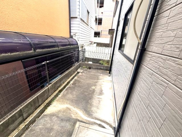 パセオ六甲　１０３号室の駐車場