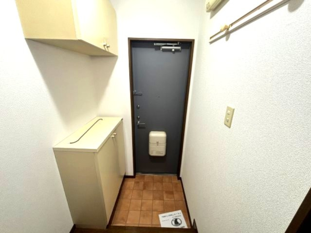 パセオ六甲　１０３号室の玄関