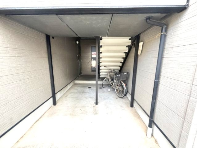 パセオ六甲　１０３号室のロビー