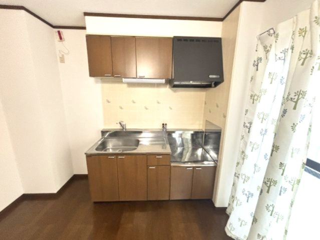 パセオ六甲　１０３号室のキッチン