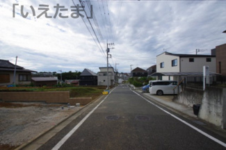 【前面道路含む現地写真】