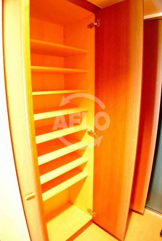 リーガル北心斎橋の玄関|リーガル北心斎橋　シューズボックス