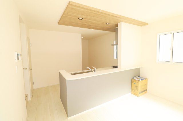 郡山市静町4期　　　　2号棟　　大成小学校、郡山第７中学区のキッチン