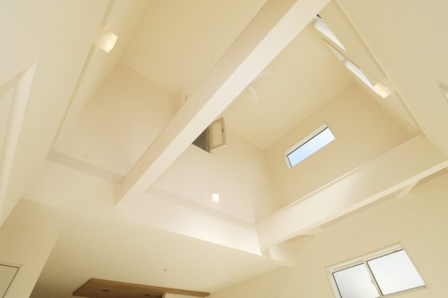 郡山市静町4期　　　　2号棟　　大成小学校、郡山第７中学区の内装|開放感があるリビング吹抜け♪