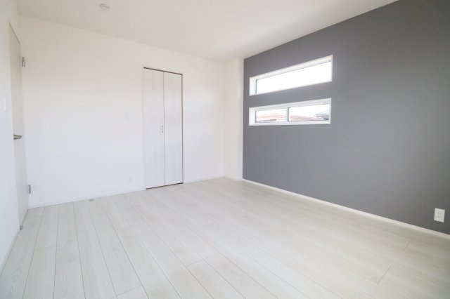 郡山市静町4期　　　　2号棟　　大成小学校、郡山第７中学区の洋室