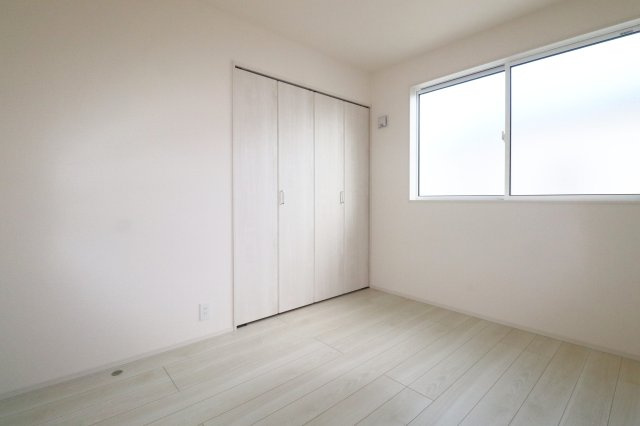 郡山市静町4期　　　　2号棟　　大成小学校、郡山第７中学区の洋室