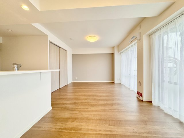 サンライフ一之江の居間・リビング