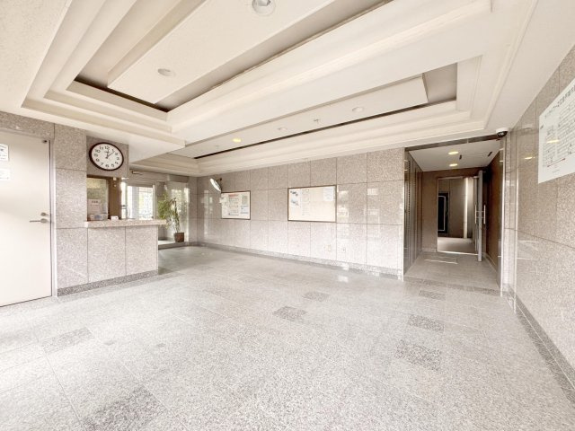 サンライフ一之江のロビー