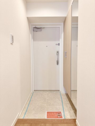 サンライフ一之江の玄関